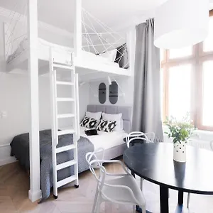 homewell-apartments-wilson-park-ii.poznan-hotels.com/